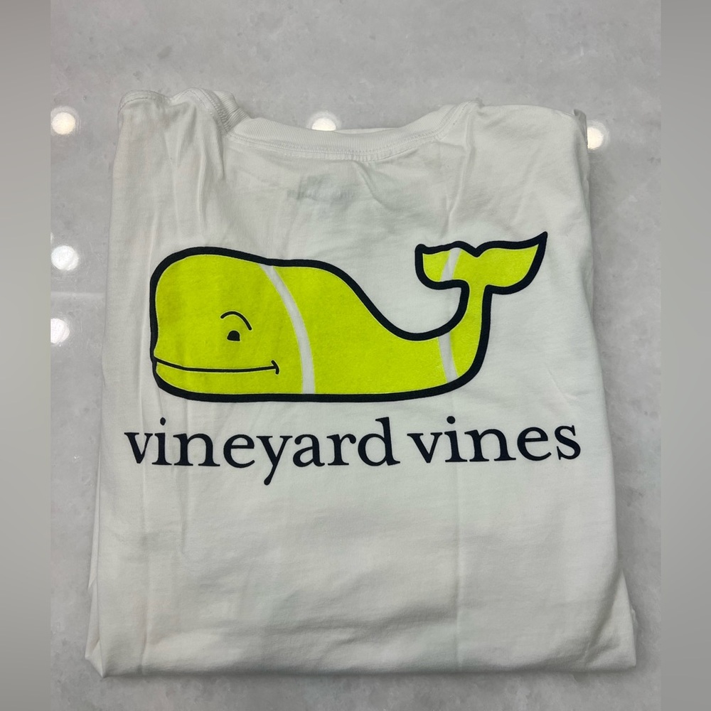 Vineyard Vines TShirt
